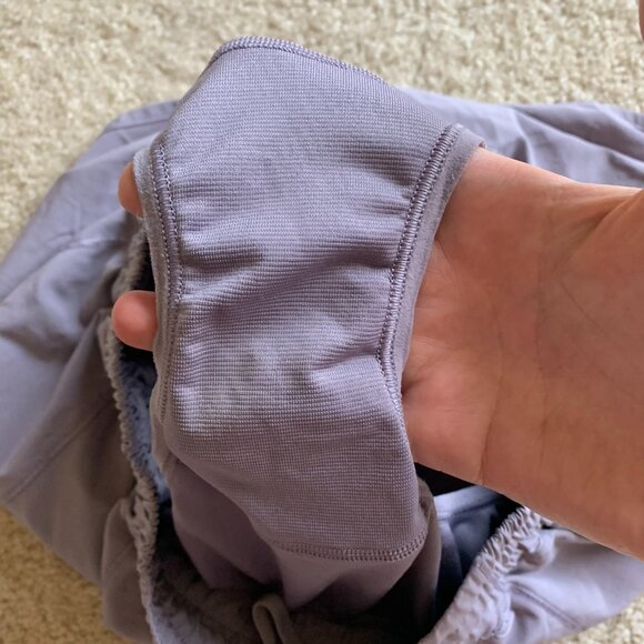 Lululemon Hotty Hot Short II, Long 4" Inseam, Dusty Dawn, size 4 EUC - Picture 10 of 10